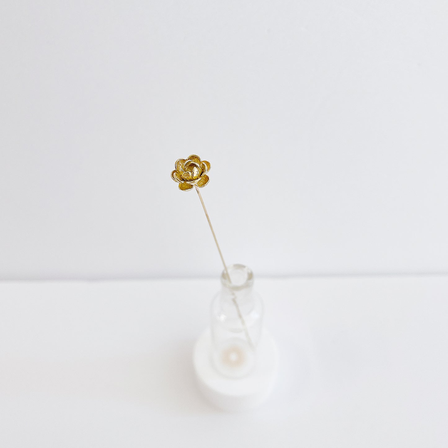 小さな薔薇の一輪 オブジェ ガラス瓶付 vrin34
