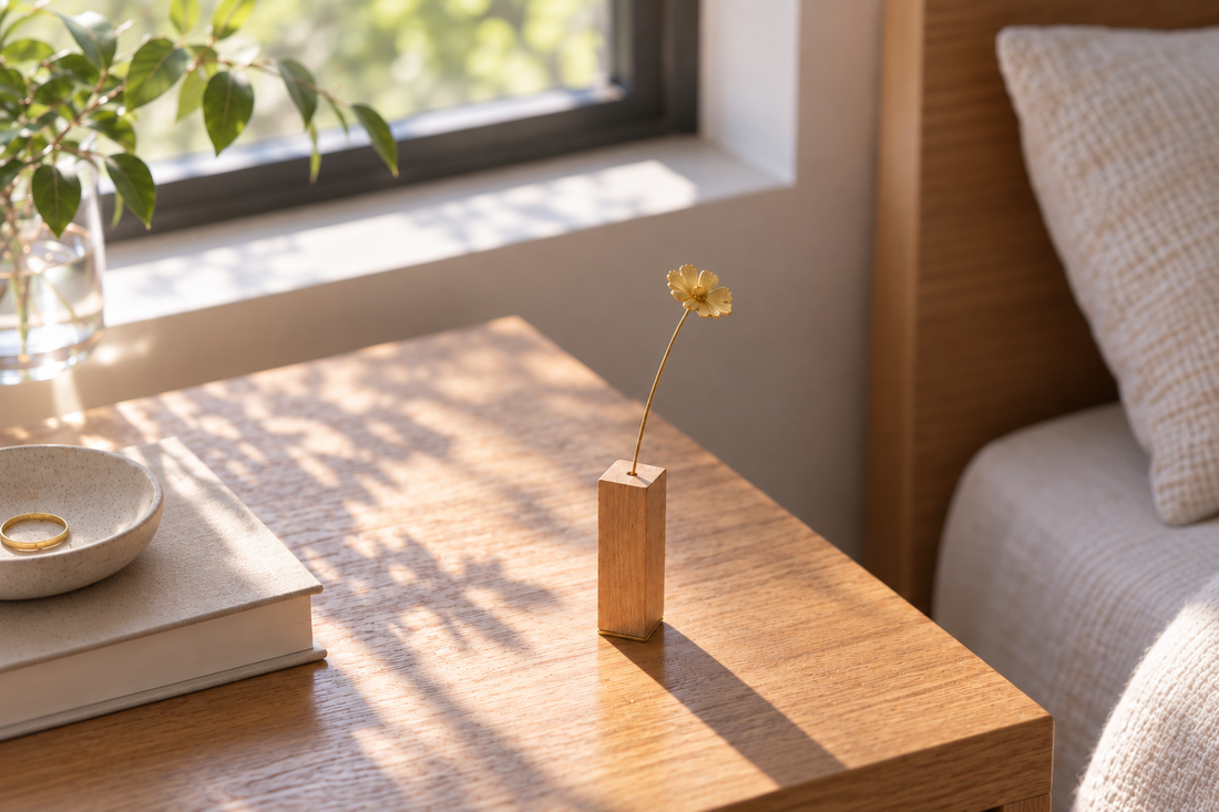 秋の部屋に、小さな自然を。真鍮のボタニカルオブジェを飾る5つの場所