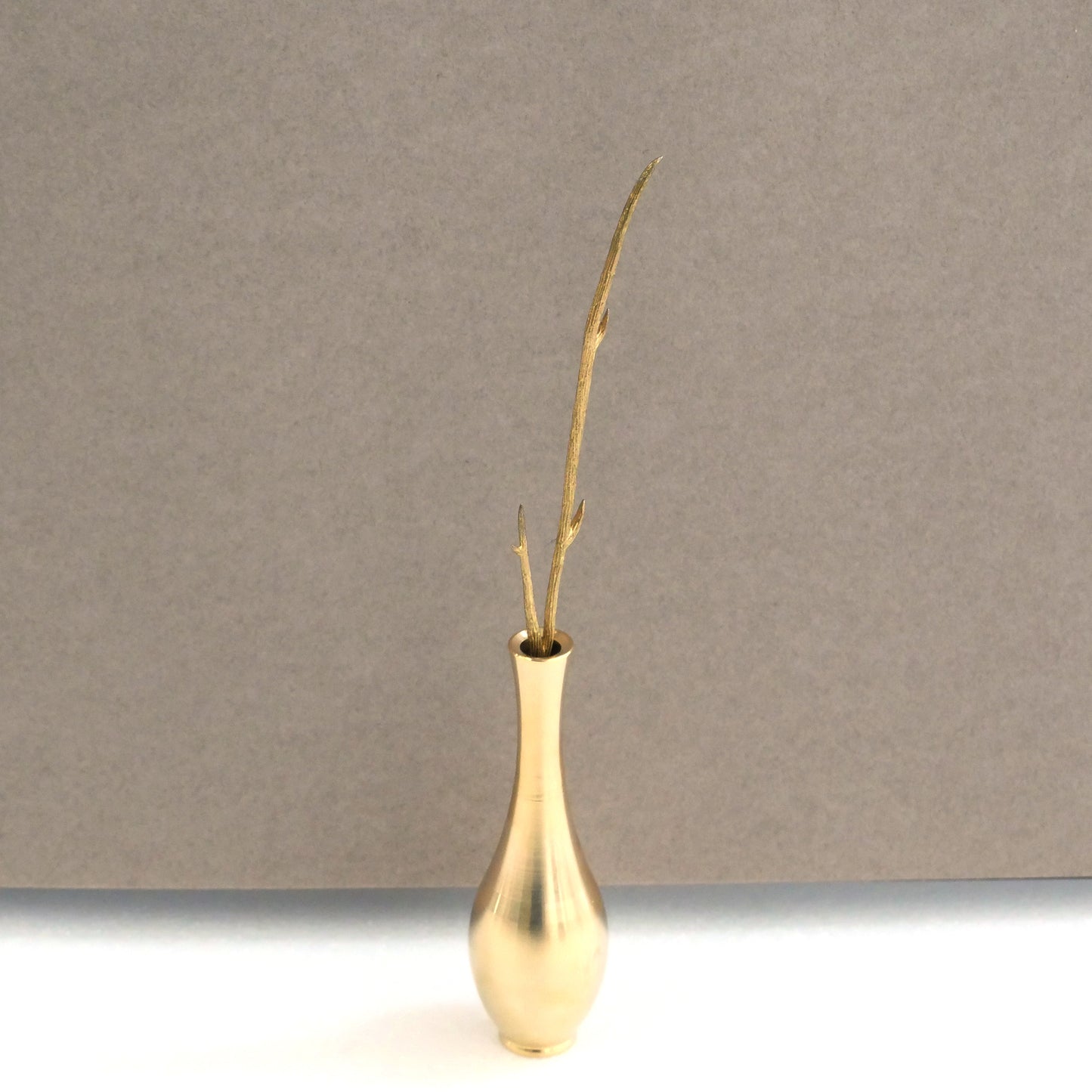 ささやく 枝 真鍮製一輪挿しオブジェ JF039