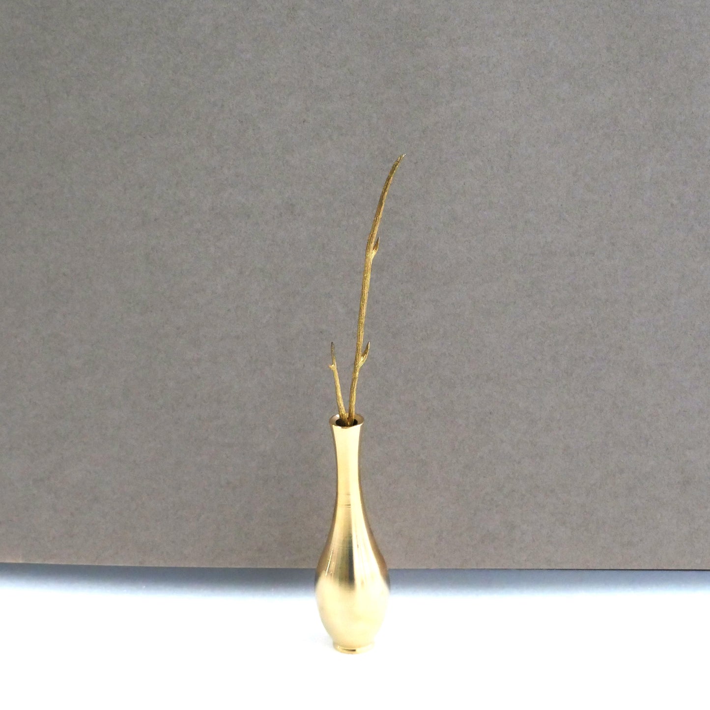 ささやく 枝 真鍮製一輪挿しオブジェ JF039