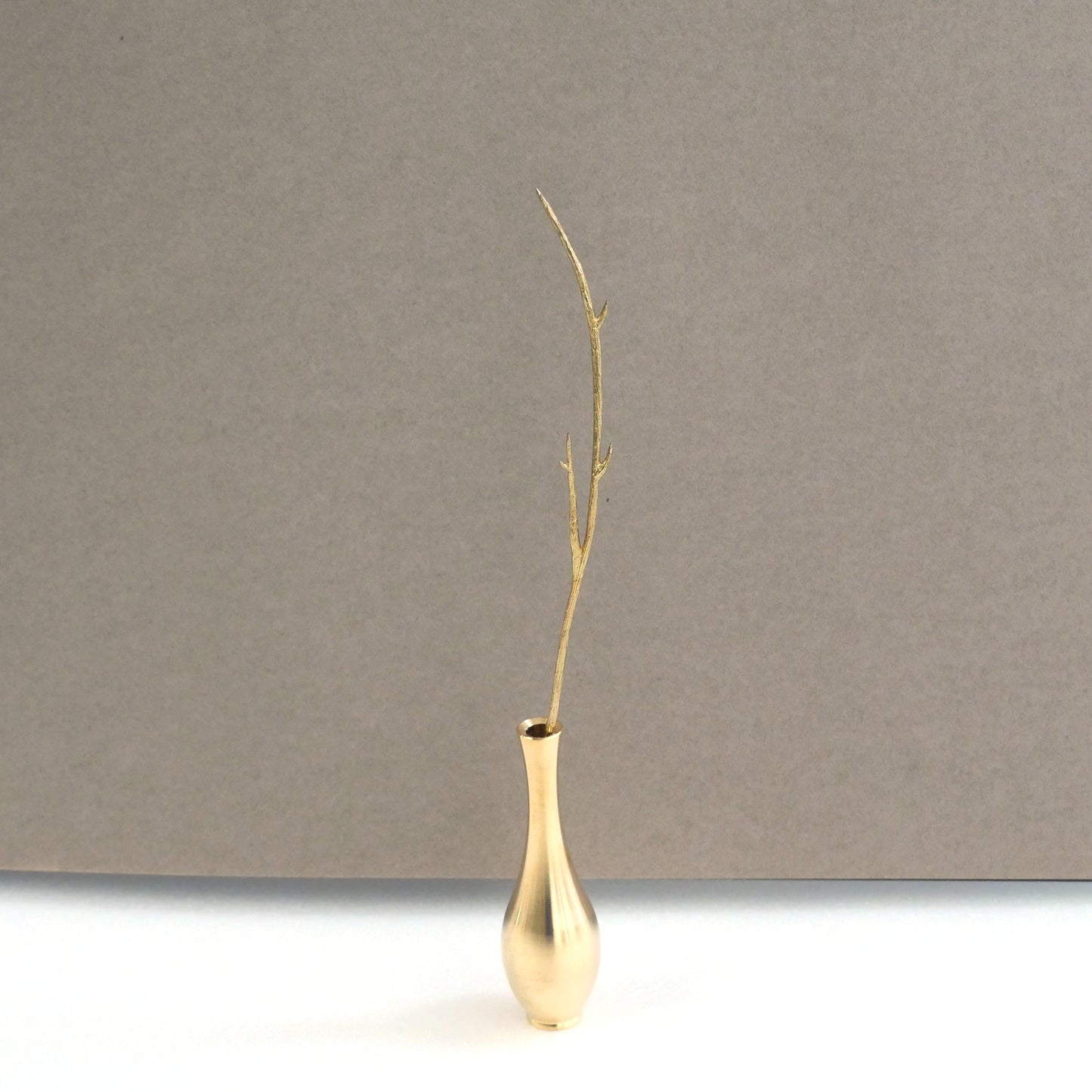 ささやく 枝 真鍮製一輪挿しオブジェ JF039