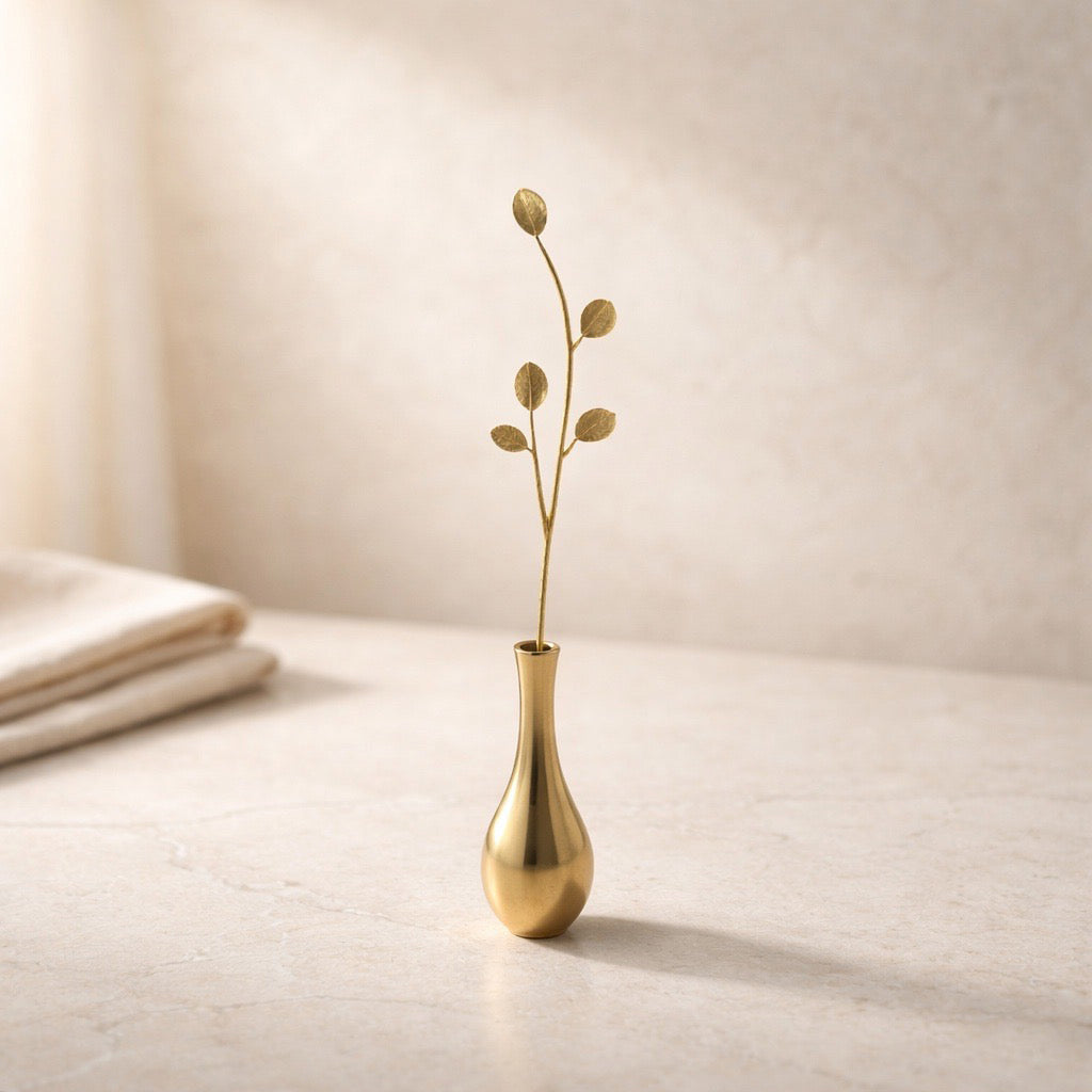 ふっくらリーフモチーフ 真鍮製一輪挿し フラワーベース
