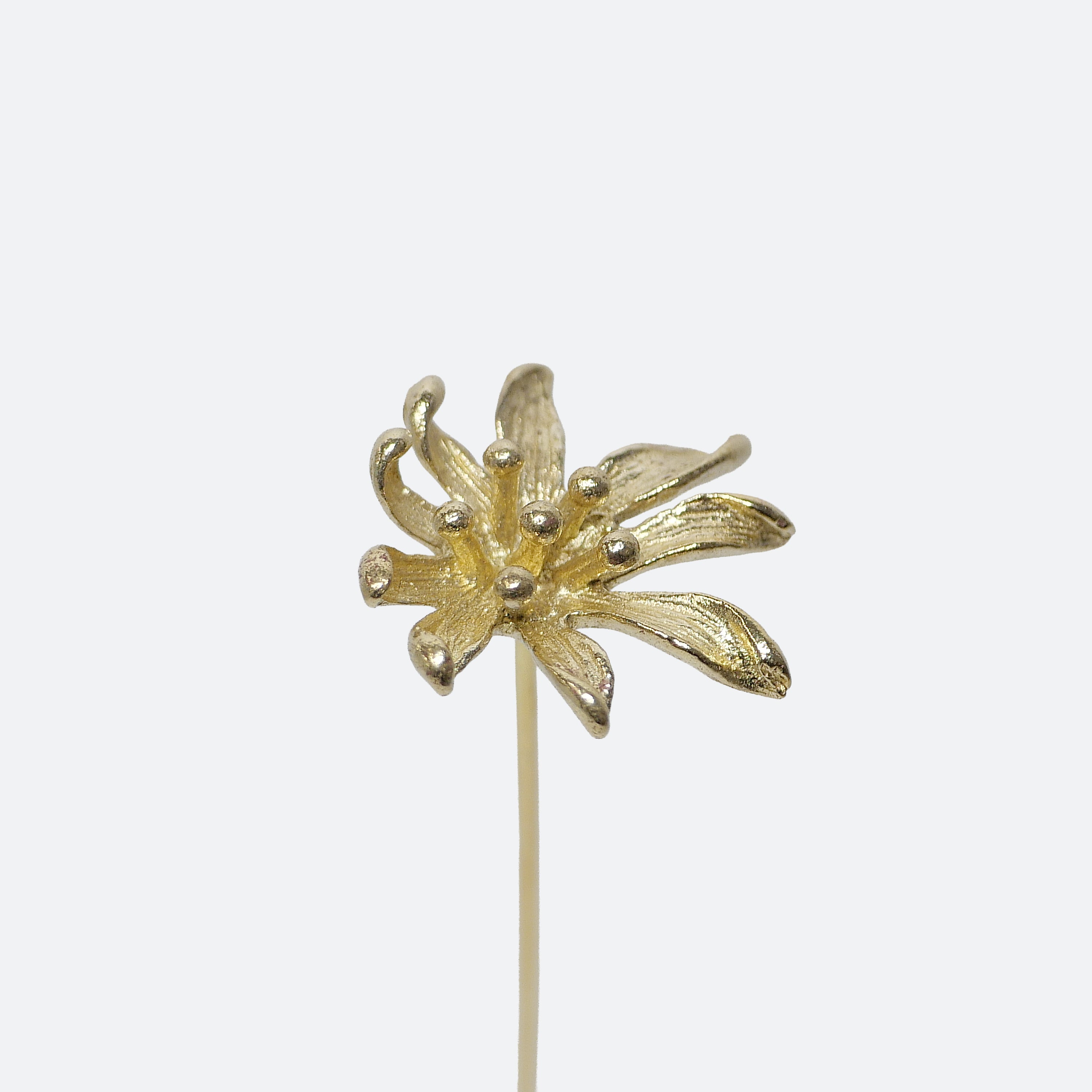 秋彼岸花 真鍮一輪ミニオブジェ｜選べる木製花瓶付き