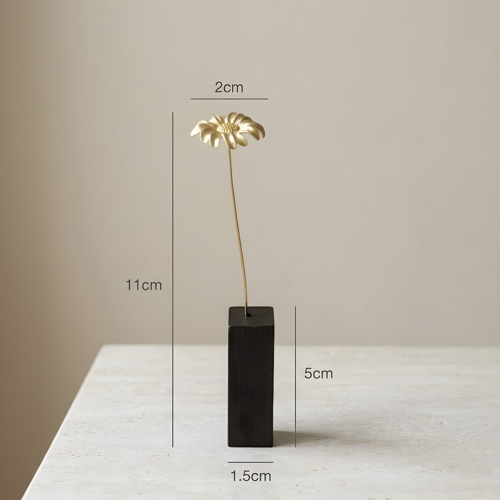 Marguerite Daisy Motif Brass Mini Object with Wooden Vase
