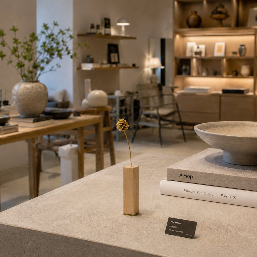 Grande Pigna Decorativa in Ottone