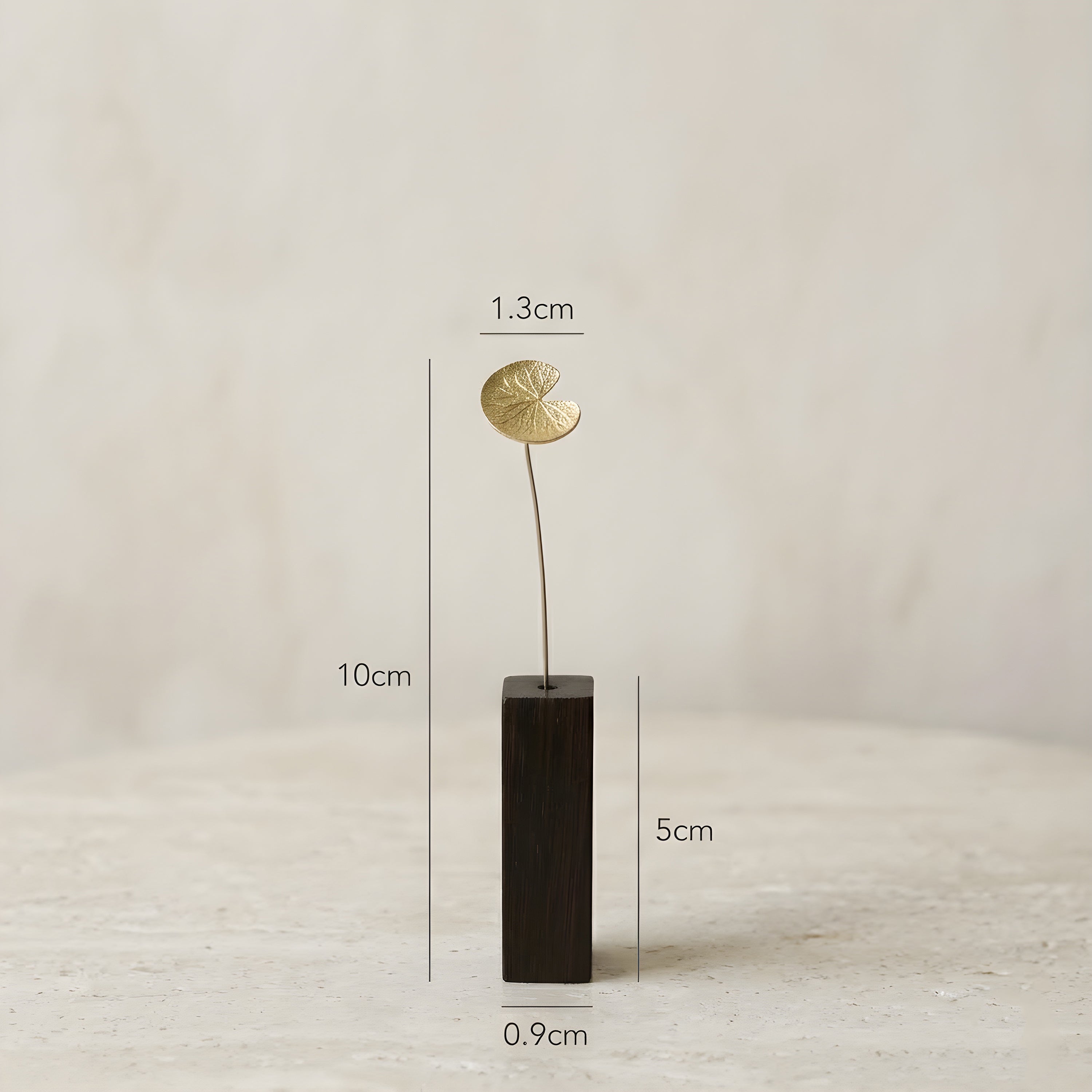 スイレンリーフモチーフ 真鍮ミニオブジェ｜選べる木製花瓶付き