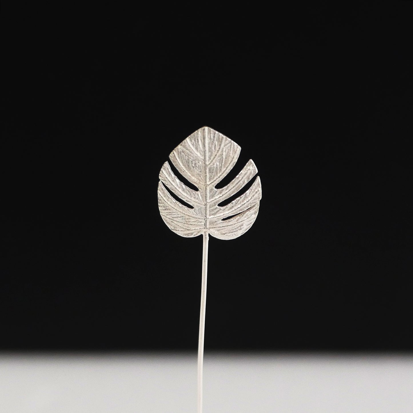 モンステラモチーフのシルバー925製一輪挿し｜Vita Ramus Botanical Objet｜JFS003