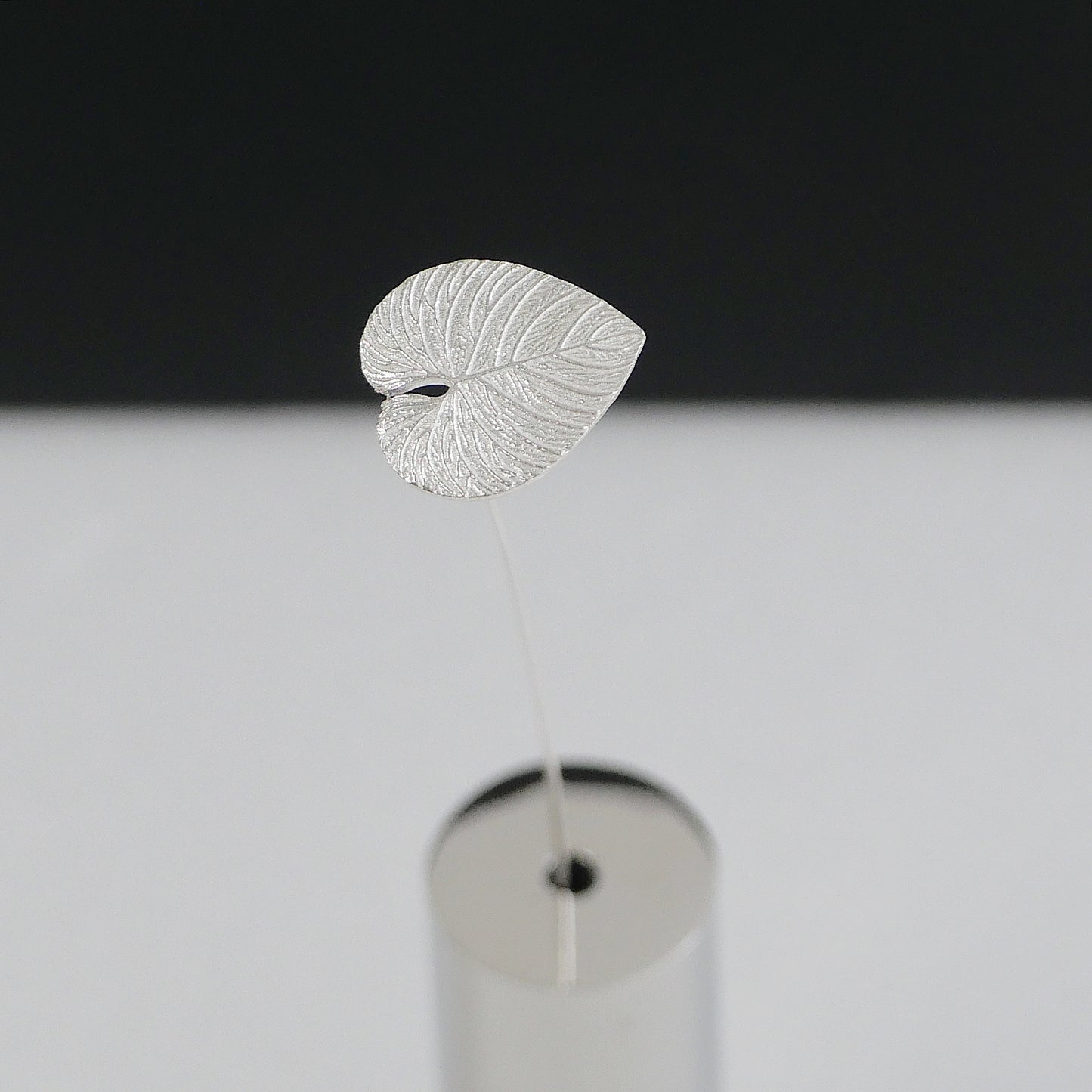 ハートモンステラのシルバー925製一輪挿し｜Vita Ramus Botanical Objet｜JFS004