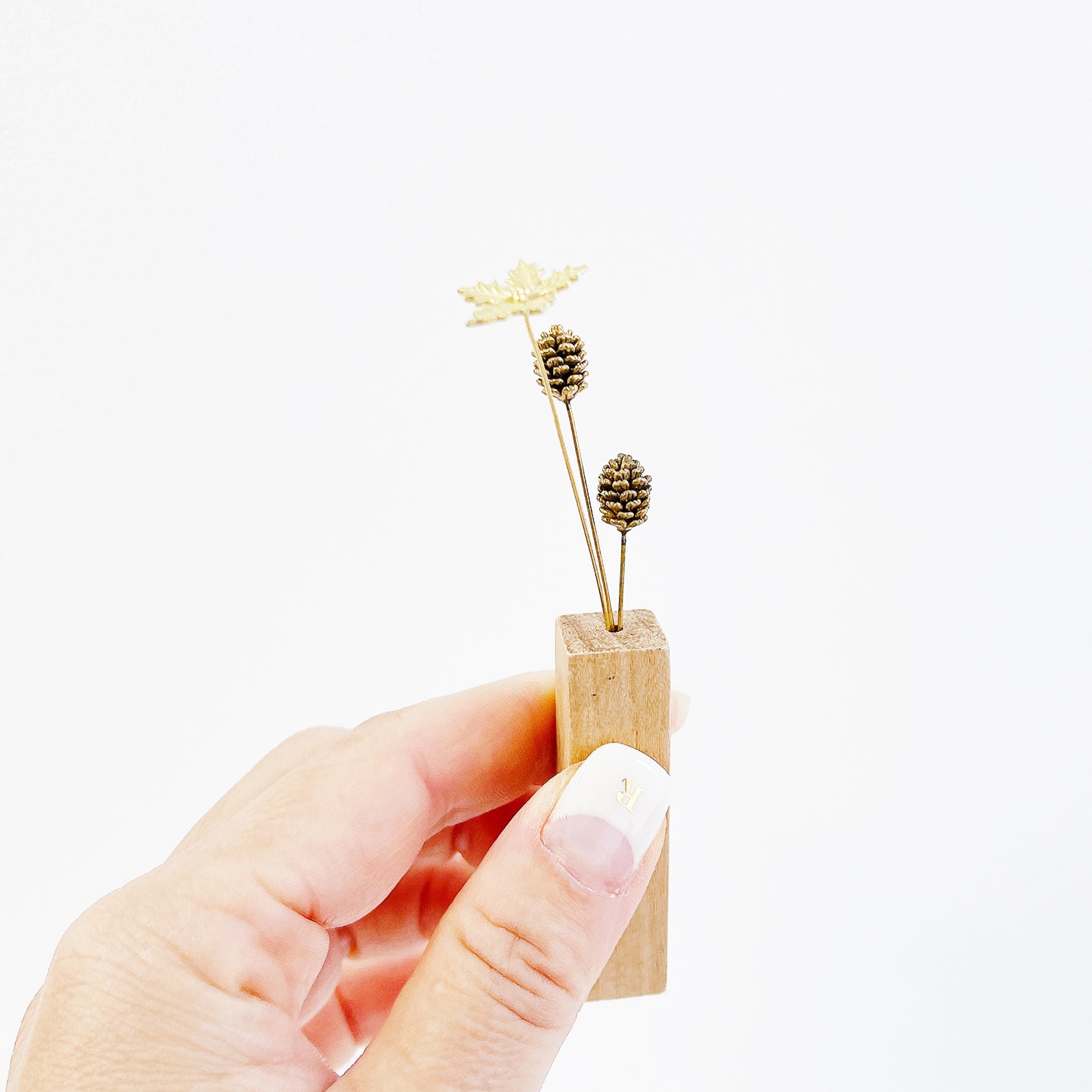 ポインセチア＆松ぼっくり｜真鍮製一輪挿し オブジェ JFS01